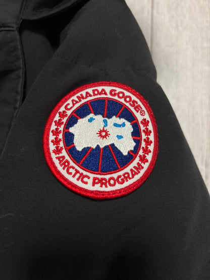 Canada Goose Black Wyndham Parka (M)