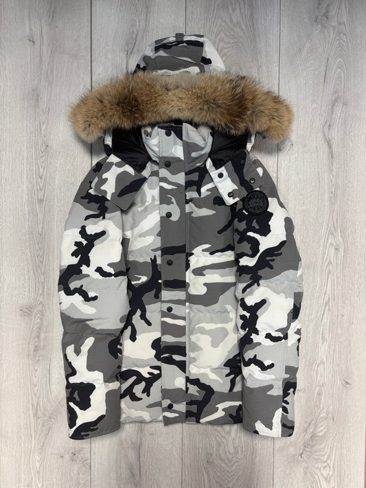 Canada Goose Snow Camo Blakc Badge Wyndham Parka (M)