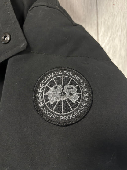 Canada Goose Black Badge Wyndham Parka (XL)