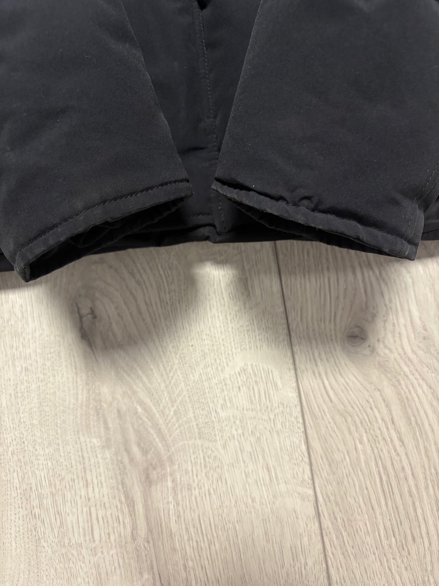 Canada Goose Navy Wyndham Parka (M)