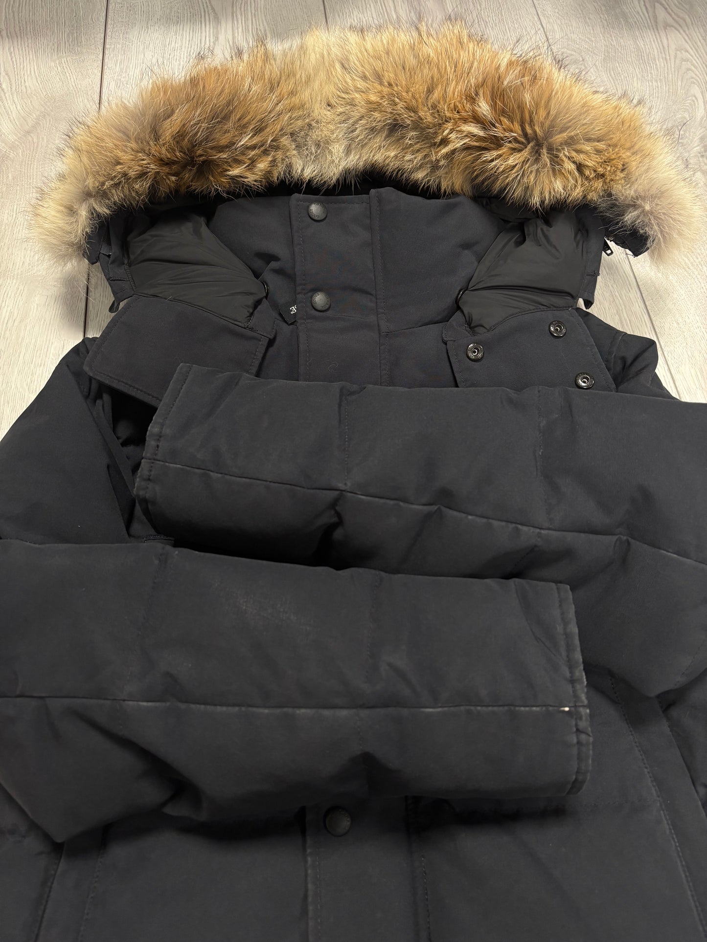 Canada Goose Navy Wyndham Parka (M)