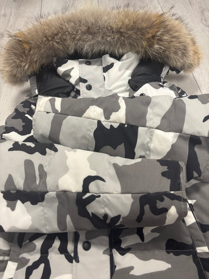 Canada Goose Snow Camo Black Badge Wyndham Parka (S)