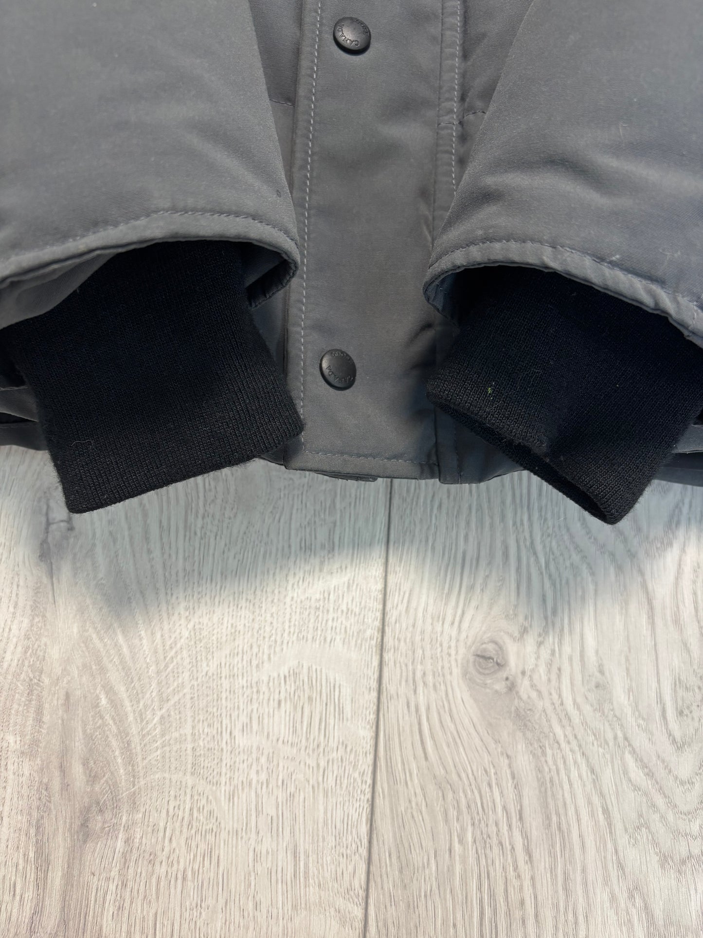 Canada Goose Graphite Wyndham Parka (L)