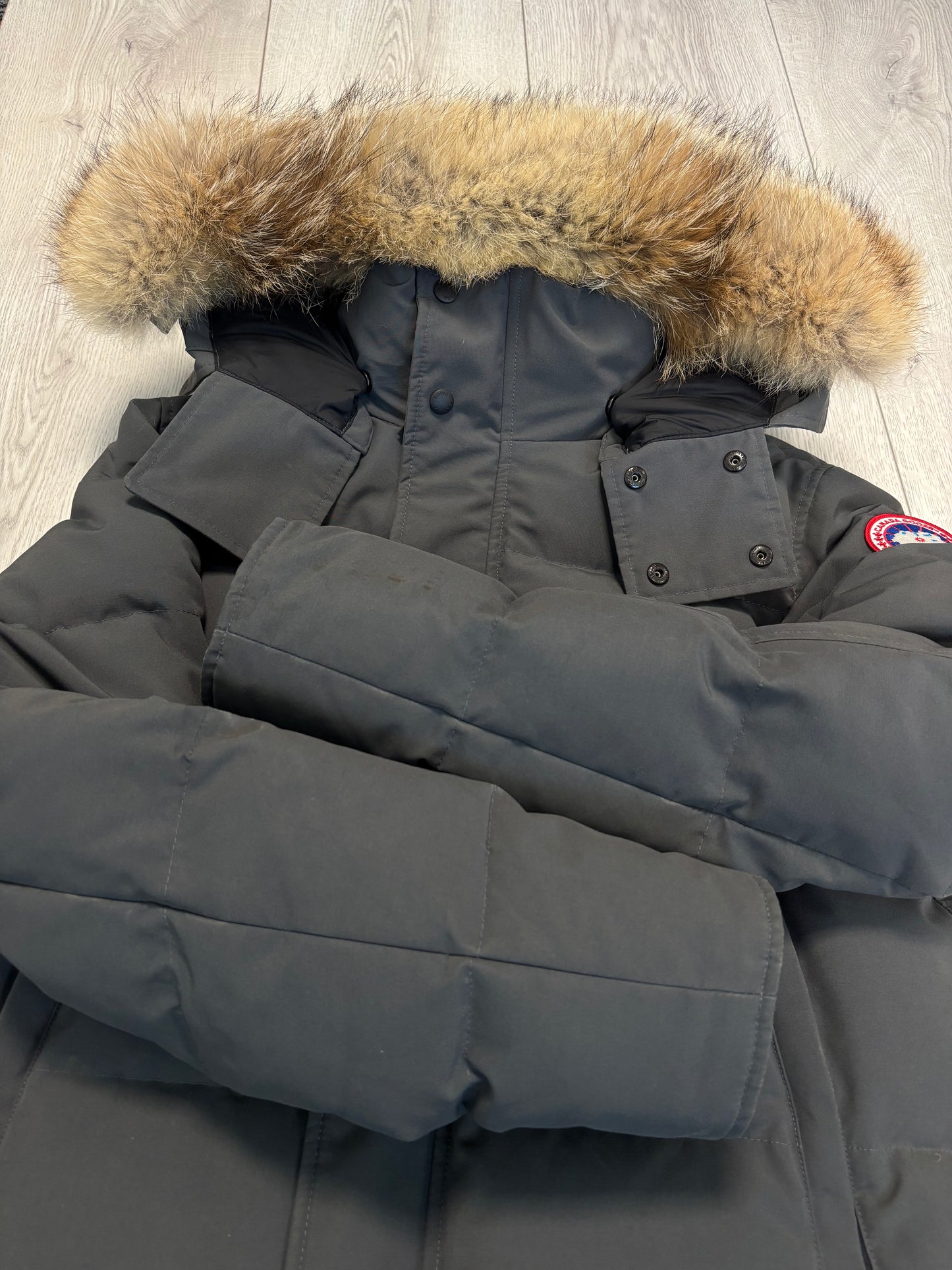 Canada Goose Graphite Wyndham Parka (L)