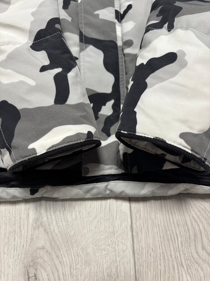 Canada Goose Snow Camo Macmillan Parka (L)