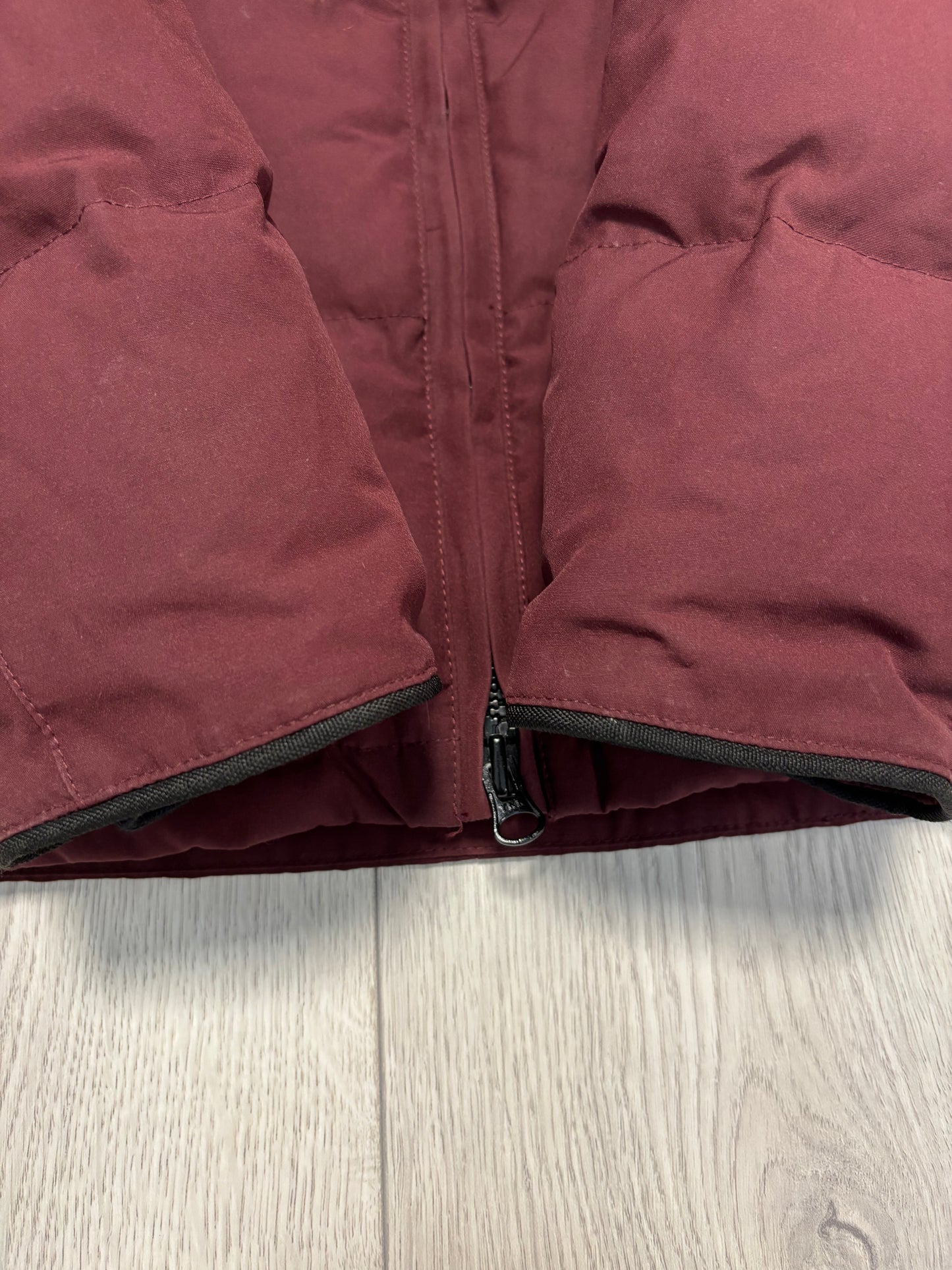 Canada Goose Plum Burgundy Chelsea Women’s Parka (L)