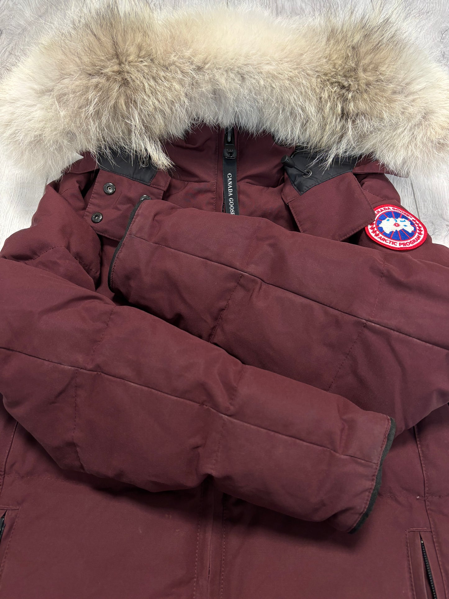 Canada Goose Plum Burgundy Chelsea Women’s Parka (L)