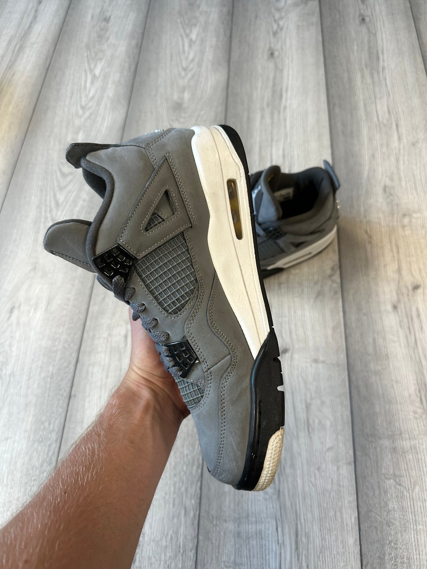 Jordan 4 Cool Grey