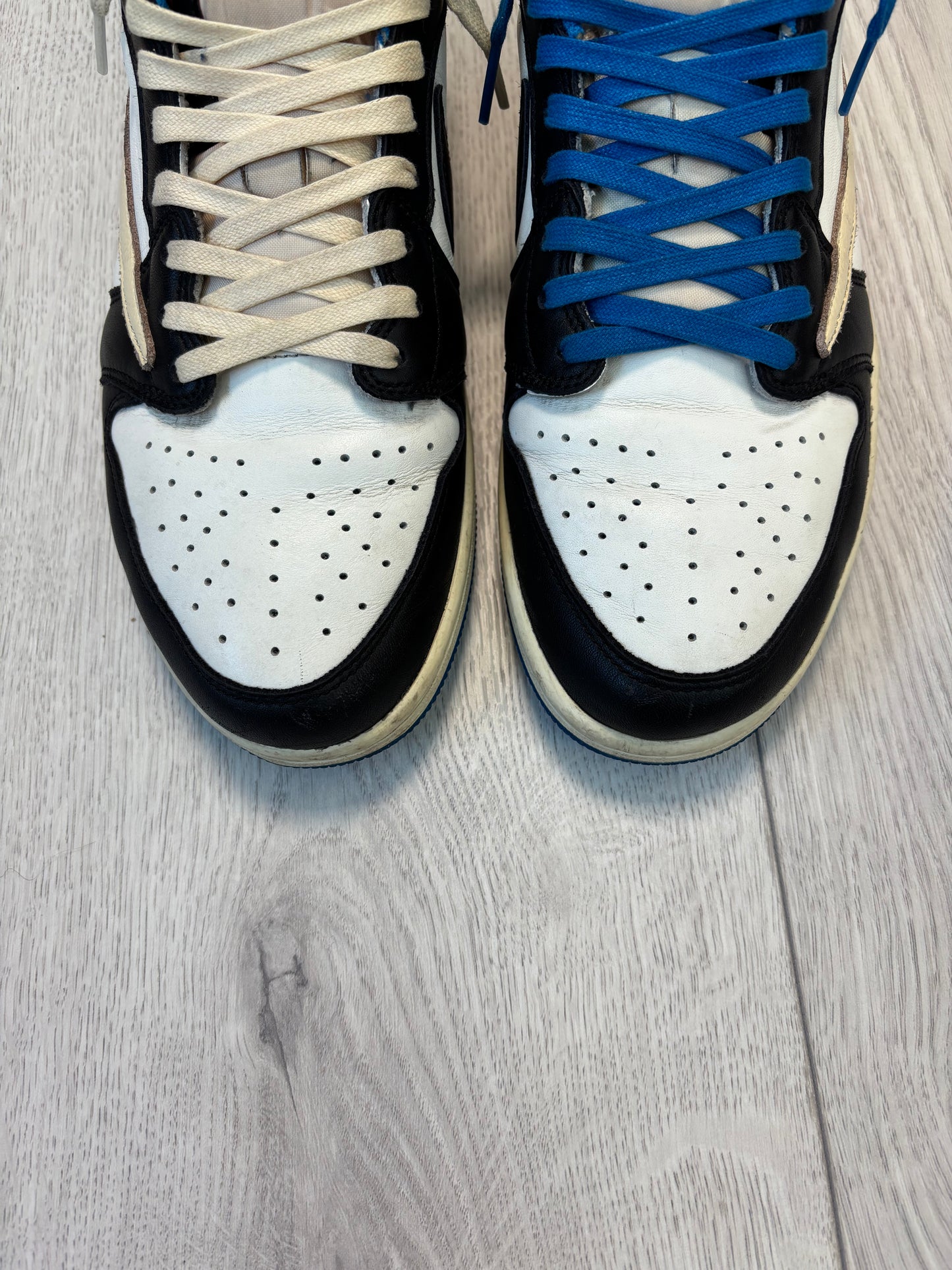 Travis Scott Jordan 1 Fragment Low